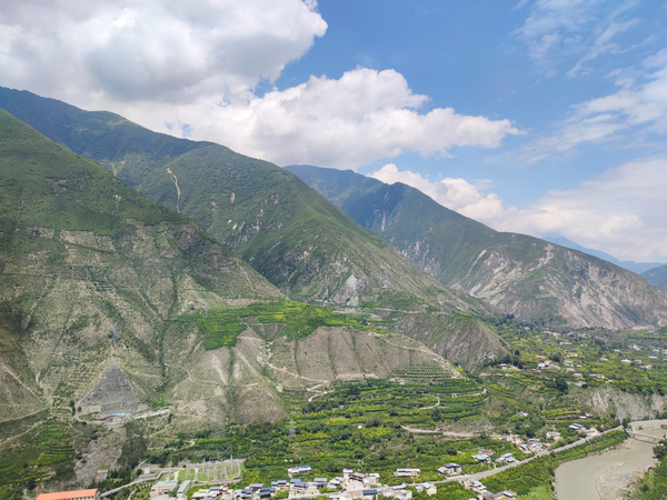 阿壩-成都東特高壓交流輸電工程 (2).jpg